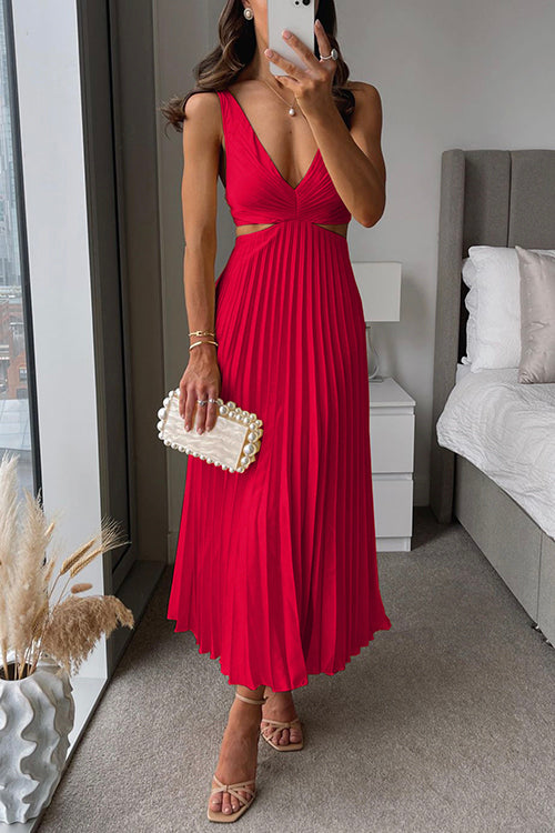 ELEGANT FLOWING MAXI DRESS