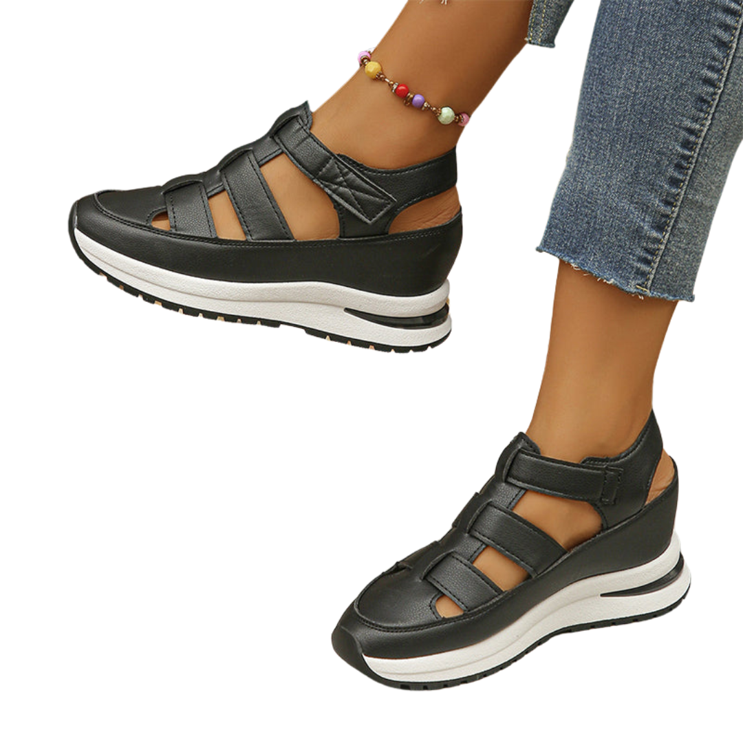 WOMEN'S CLOSED TOE SANDALS WITH VELCRO STRAP