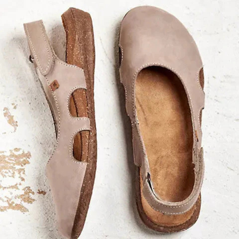 Women's Summer Suede Flat Sandals With Closed Toe And Strap