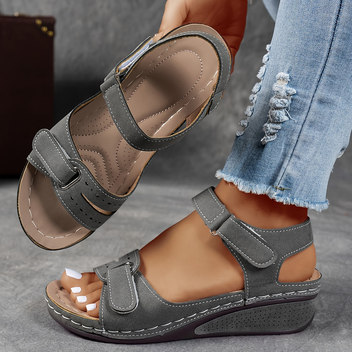 Women's Orthopedic Sandals With Cushioned Sole & Adjustable Straps