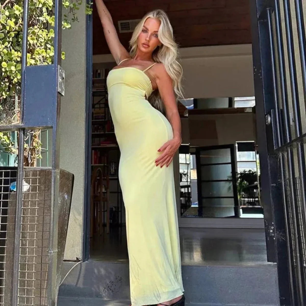 Women's Backless Bodycon Maxi Dress With Spaghetti Straps