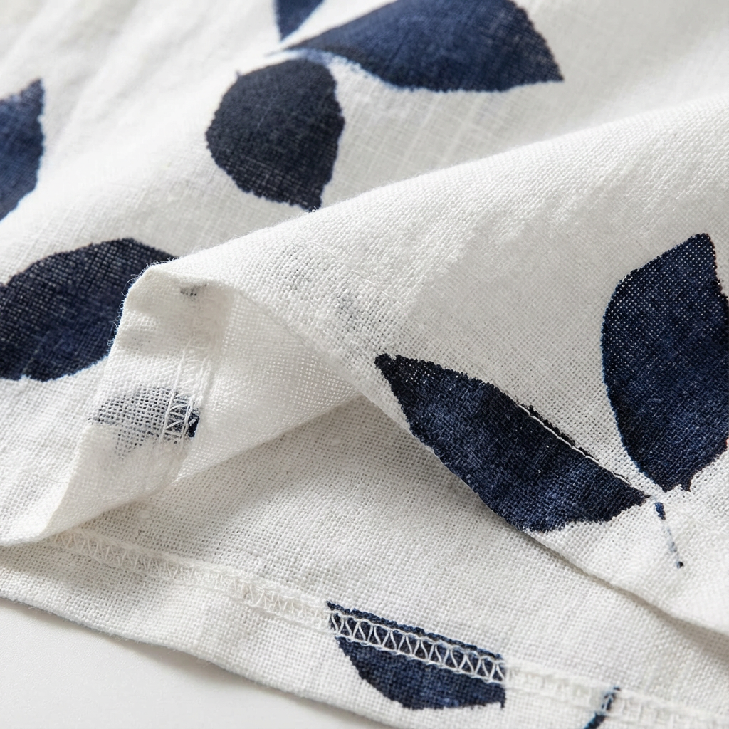 Ivy | Women's Shift Dress With V-Neckline And Leaf Print | Relaxed