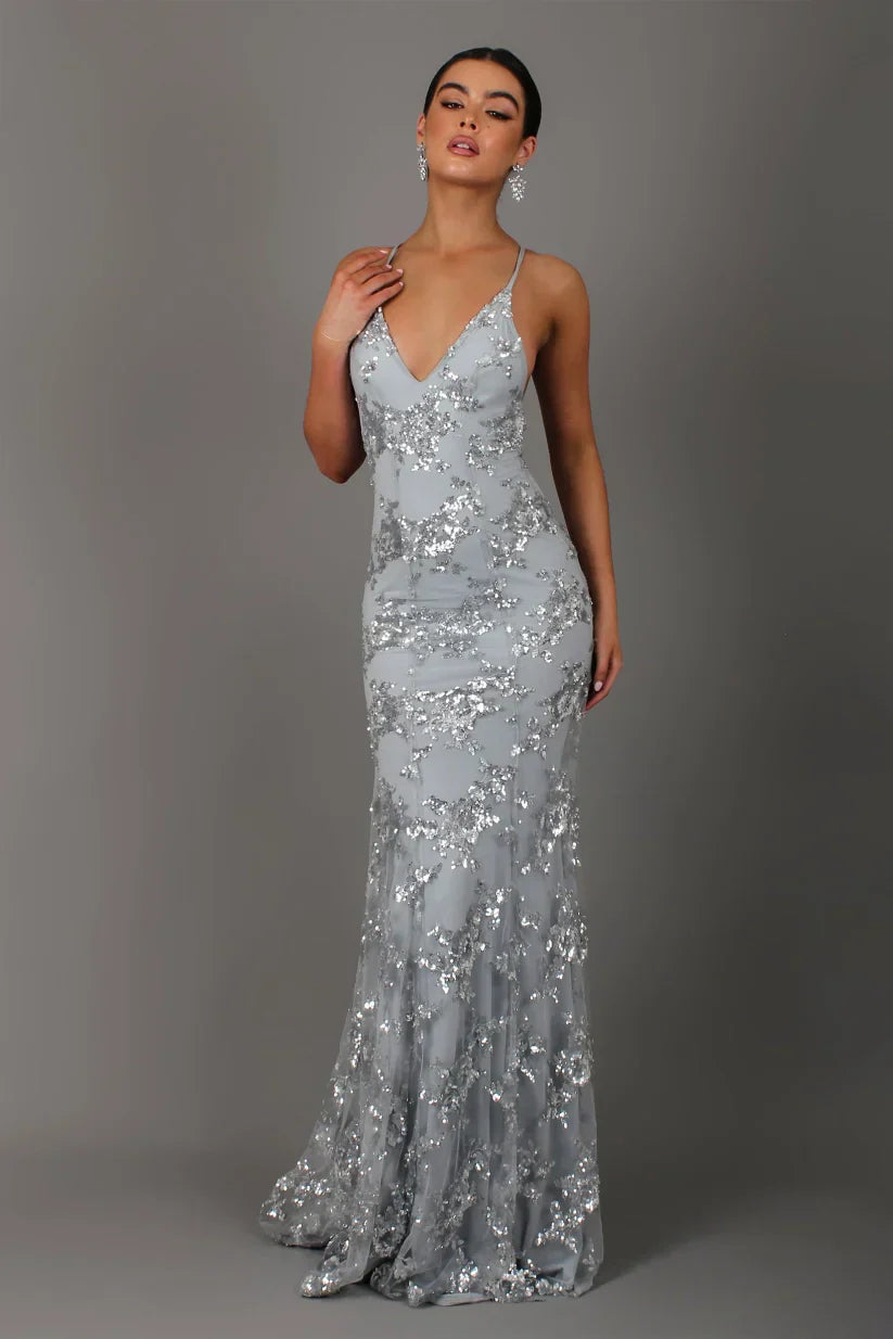 SEQUIN MAXI DRESS – GLAMOUR & ELEGANCE