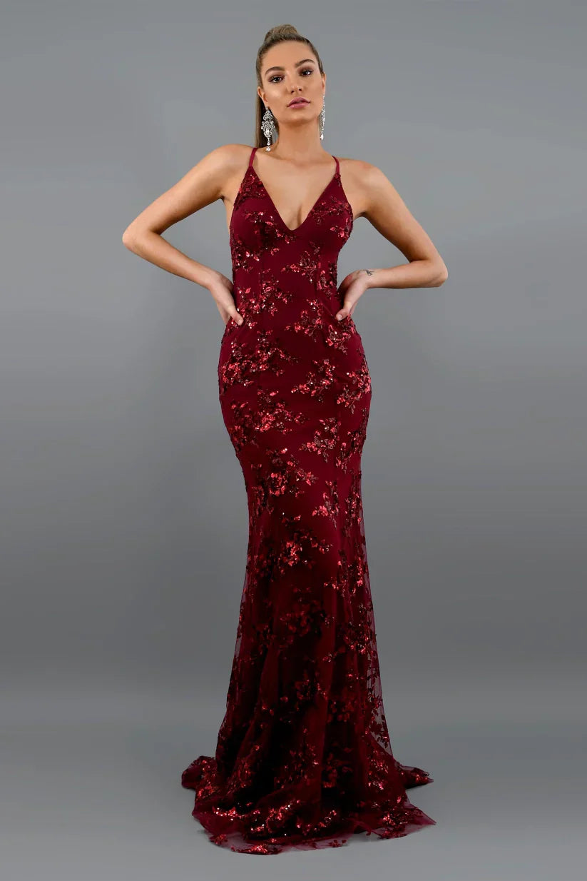 SEQUIN MAXI DRESS – GLAMOUR & ELEGANCE