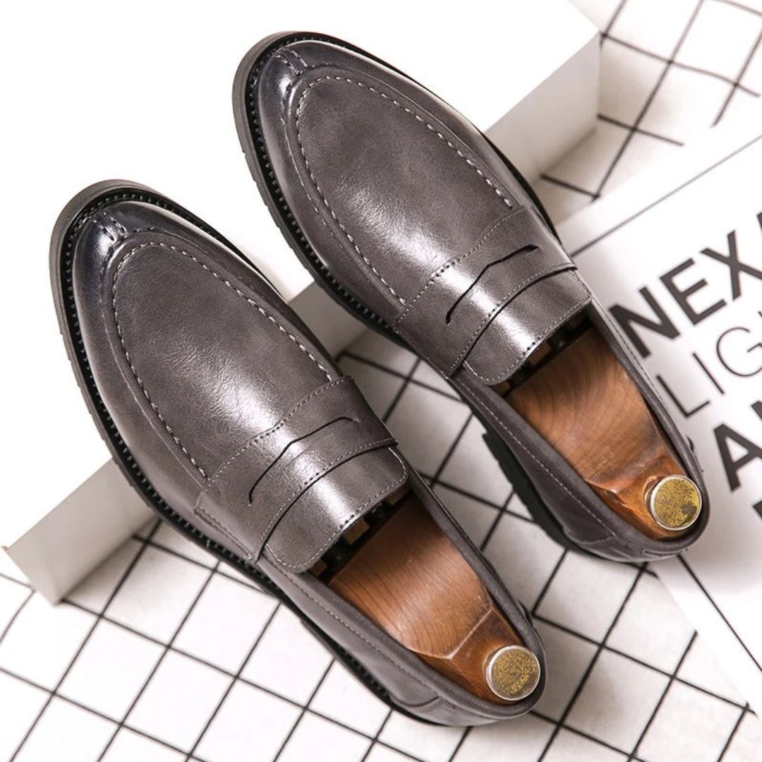 Men's Classic Leather Penny Loafers With Stitch Detail