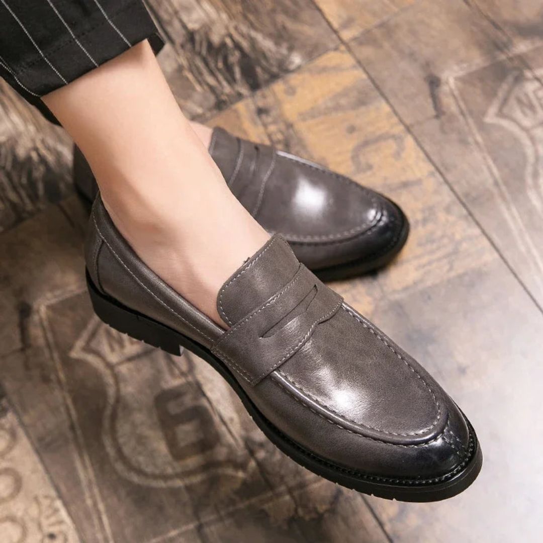 Men's Classic Leather Penny Loafers With Stitch Detail