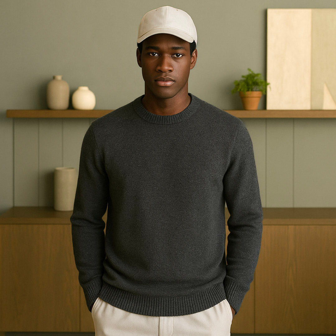 Pure Cashmere Summer Knit Sweater for Men – Lightweight Elegant Knitwear with Classic Fit and Round Neck