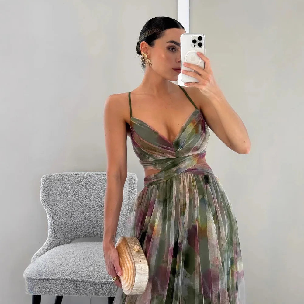 Women's Wedding Guest Maxi Dress With Spaghetti Straps & Flowy Skirt