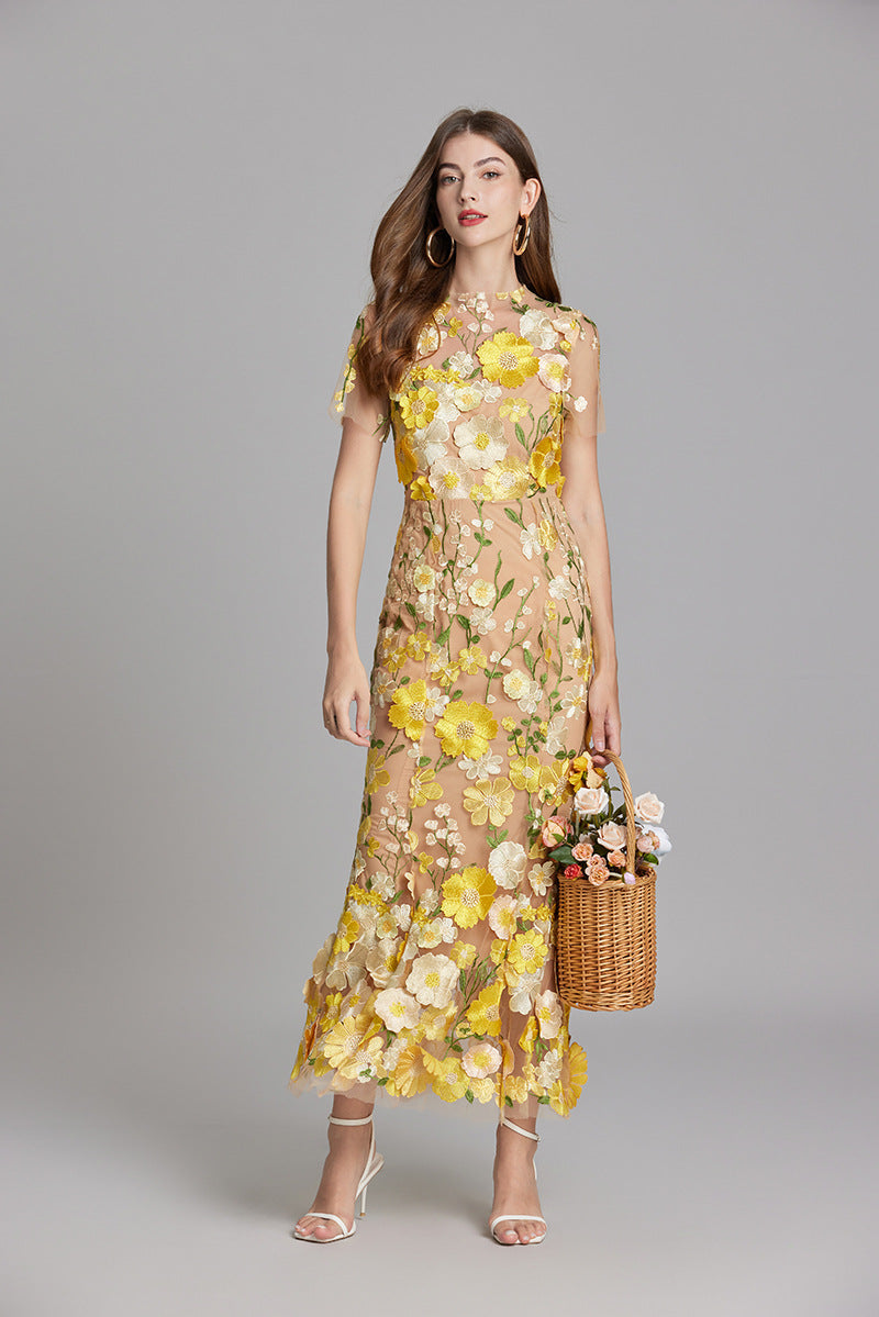 ELEGANT EMBROIDERED DRESS WITH TRANSPARENT SLEEVES