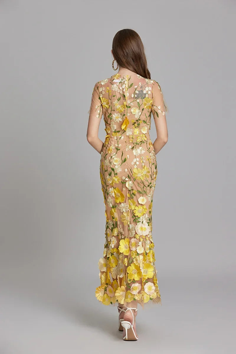 ELEGANT EMBROIDERED DRESS WITH TRANSPARENT SLEEVES