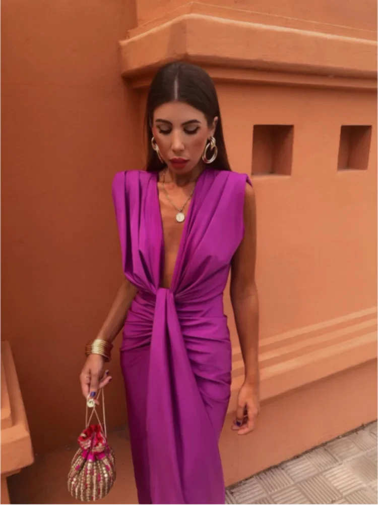 Women's Ruched Maxi Dress With Plunging Neckline And Front Slit
