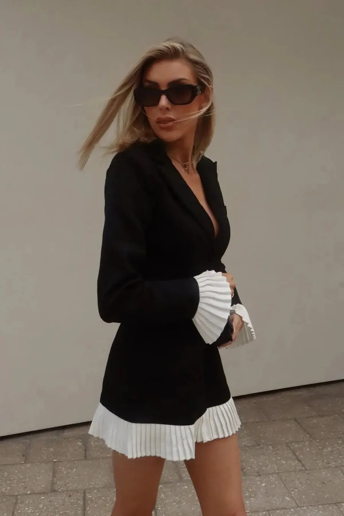 Women's V-neck Long Sleeve Mini Dress With Pleated Hem And Cuffs