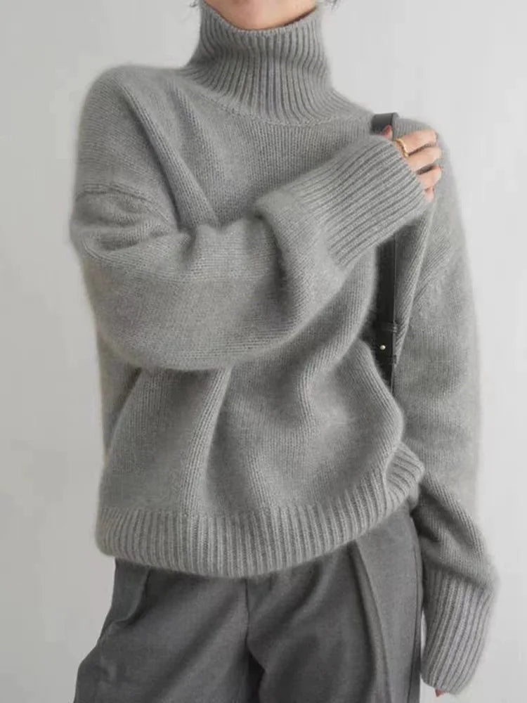 Women’s Turtleneck Jumper With Ribbed Hem | Winter Fit