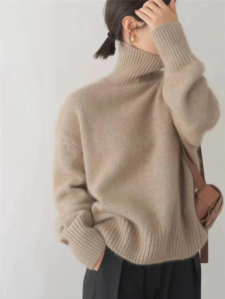 Women’s Turtleneck Jumper With Ribbed Hem | Winter Fit