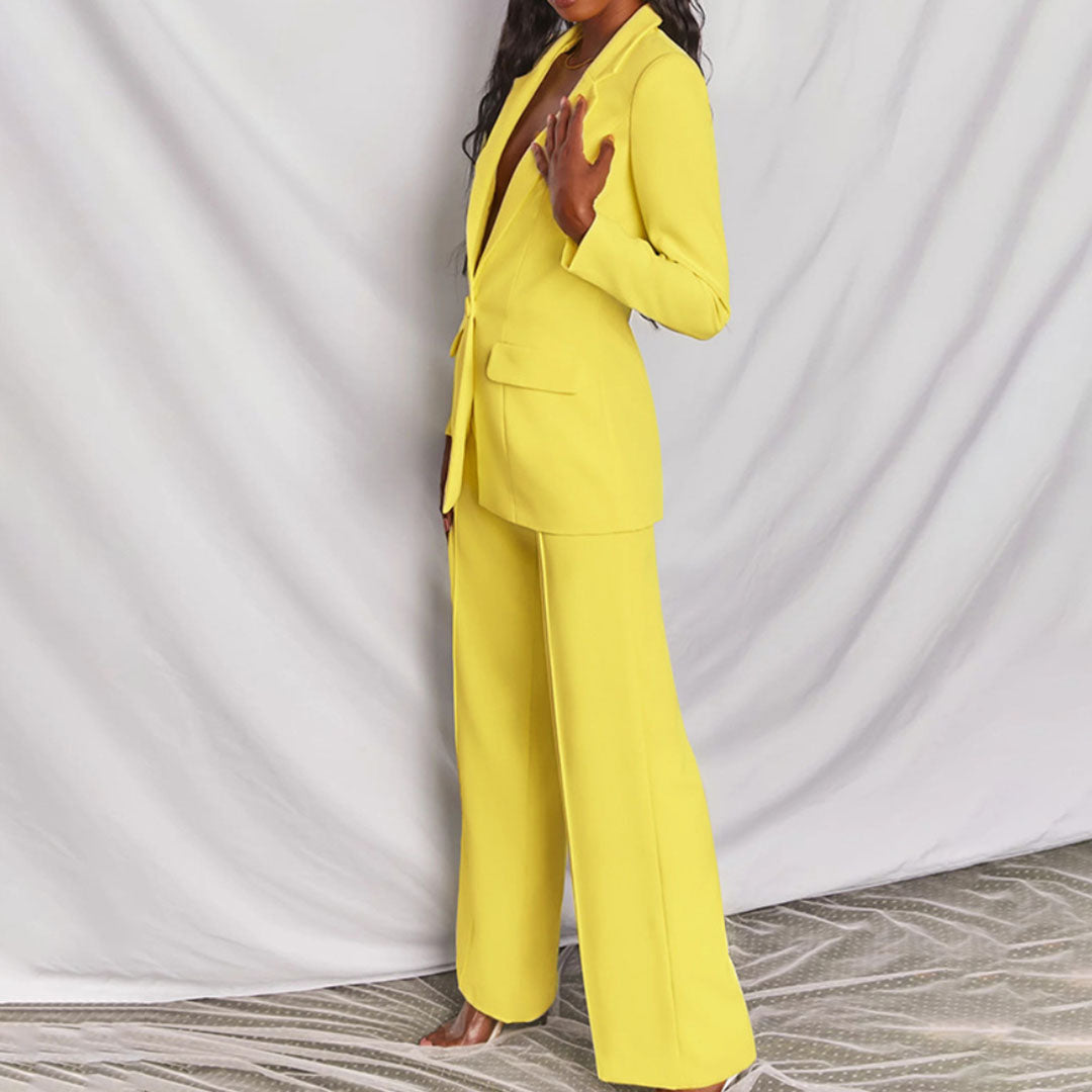 Women's Elegant Blazer And Trousers Set With Tailored Fit