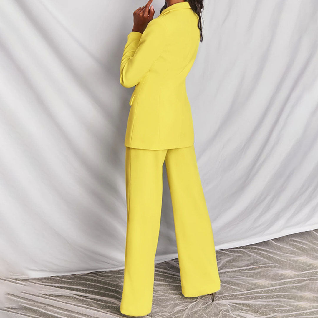 Women's Elegant Blazer And Trousers Set With Tailored Fit