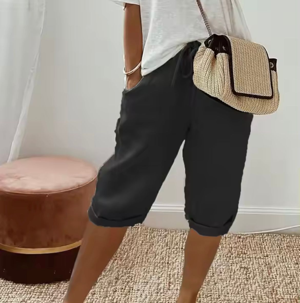 WOMEN'S LINEN BERMUDA SHORTS WITH ELASTIC WAIST