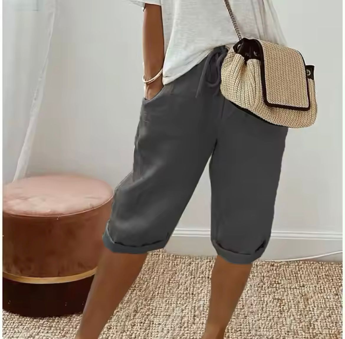 WOMEN'S LINEN BERMUDA SHORTS WITH ELASTIC WAIST