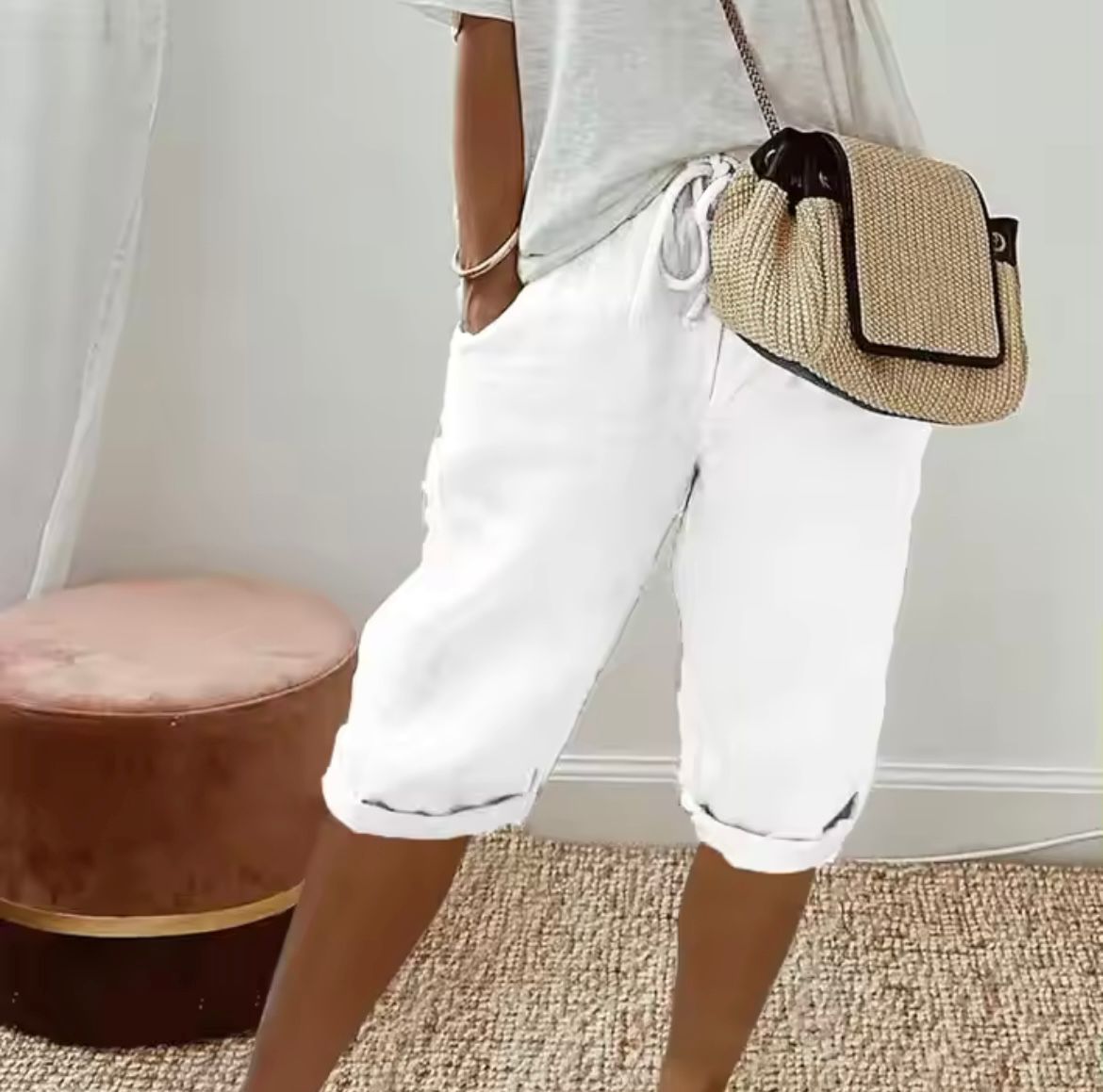 WOMEN'S LINEN BERMUDA SHORTS WITH ELASTIC WAIST