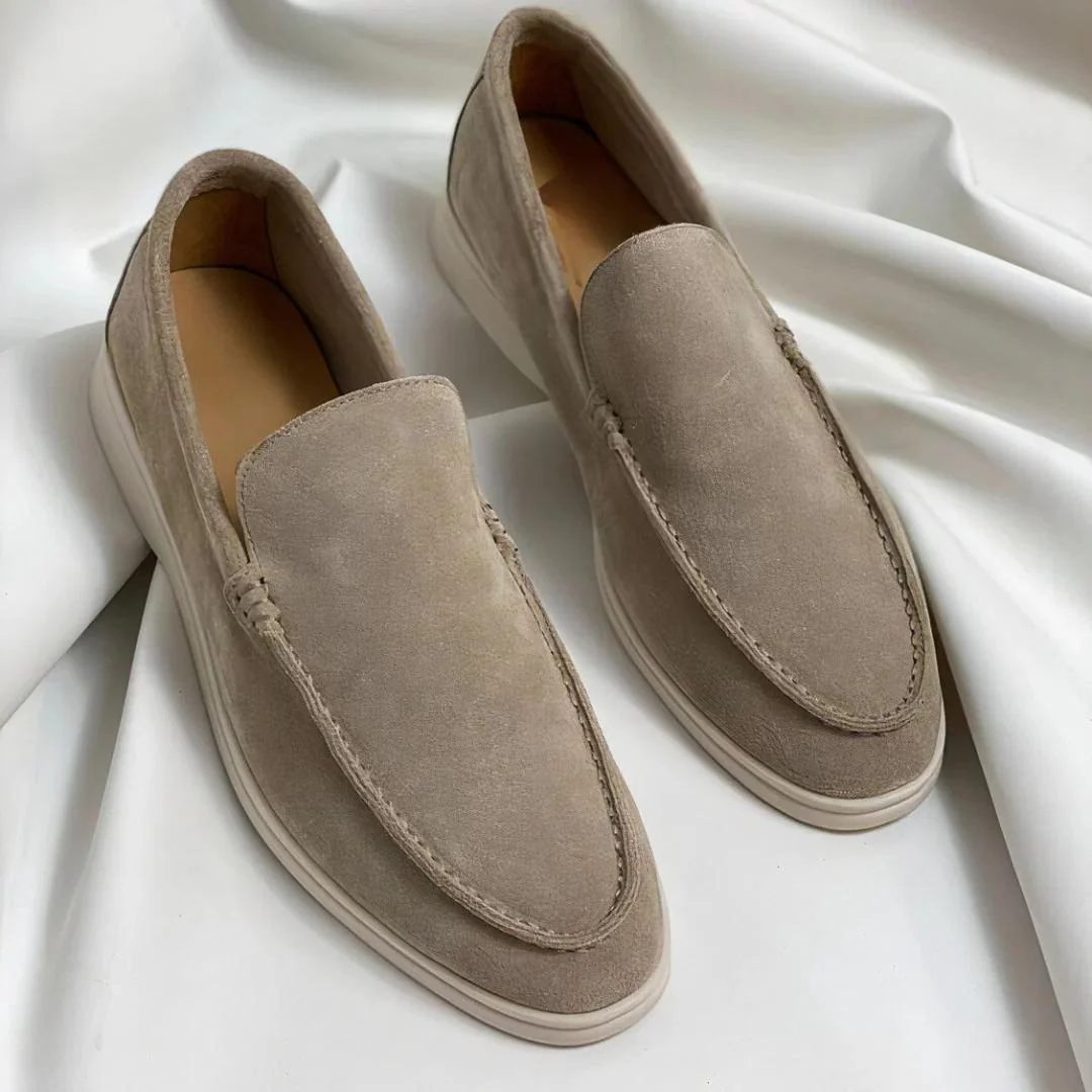 MEN'S SUEDE LOAFERS WITH LOW HEEL