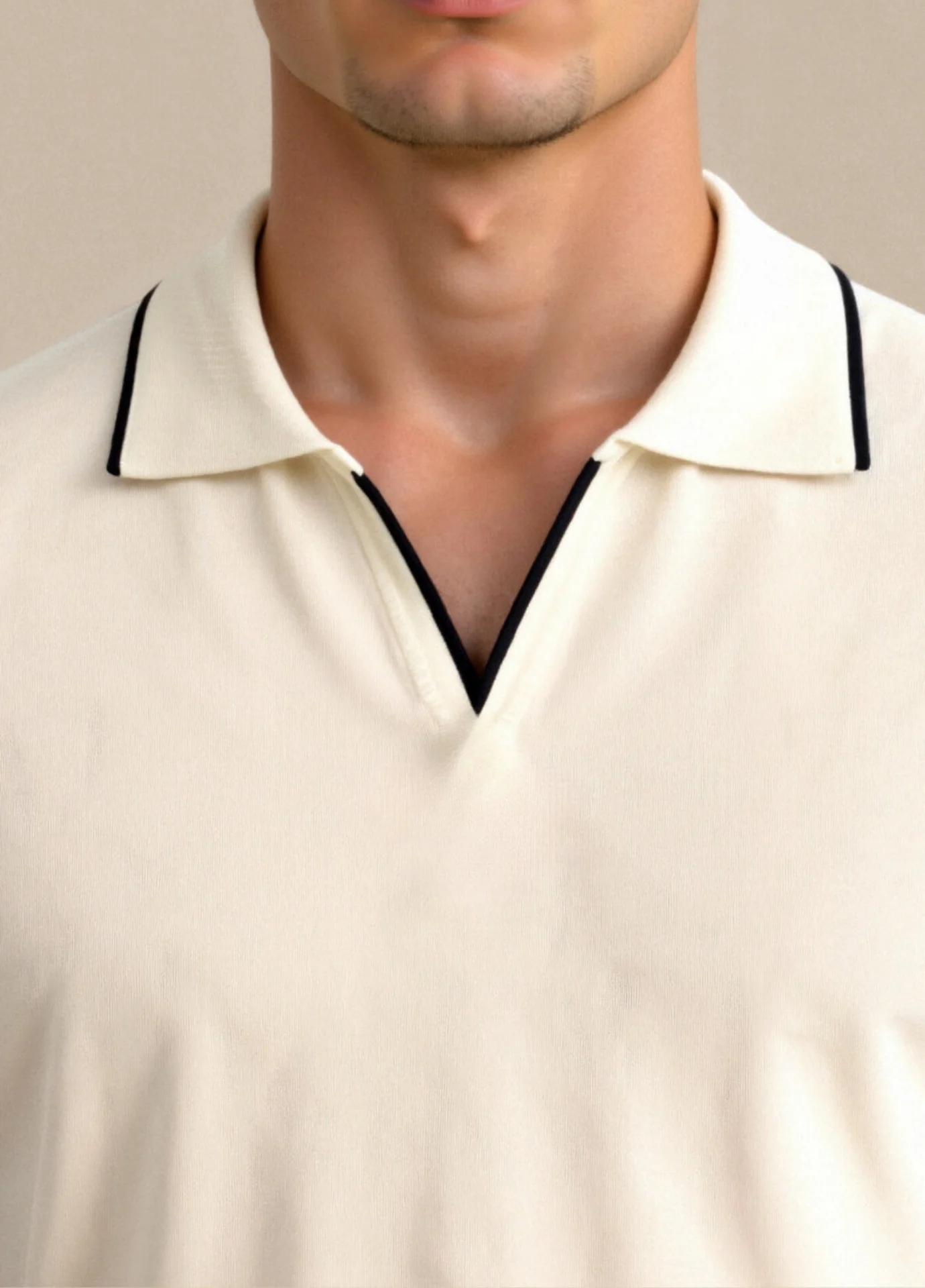 MEN'S SLIM FIT COTTON POLO SHIRT WITH SHORT SLEEVES