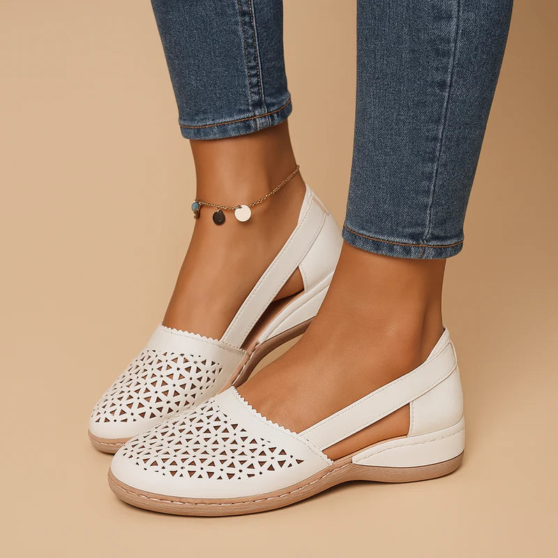 WOMEN'S SUMMER CASUAL SANDALS WITH CUT-OUT DESIGN