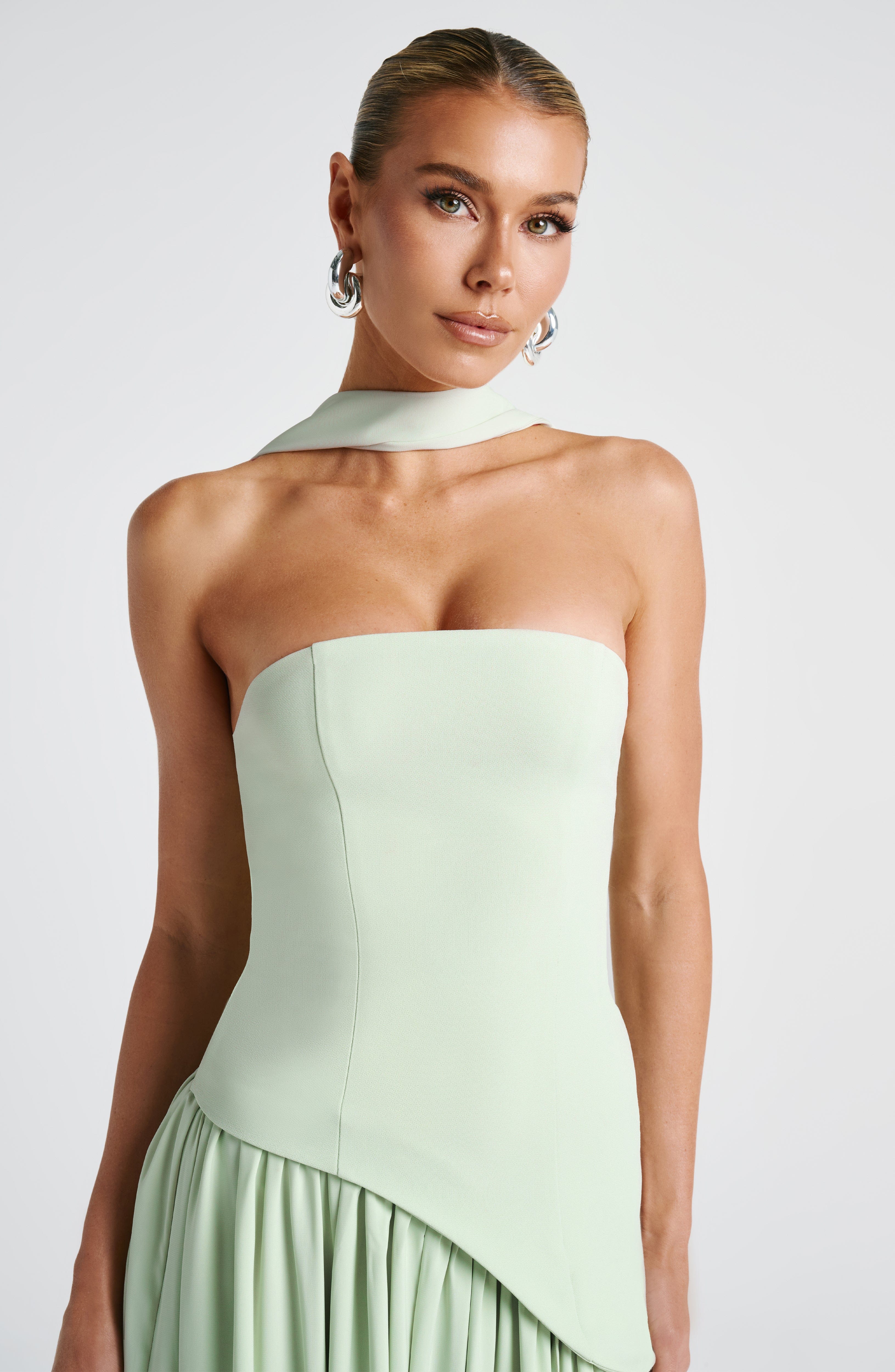 LIGHTWEIGHT HALTER MAXI DRESS WITH SIDE CUT