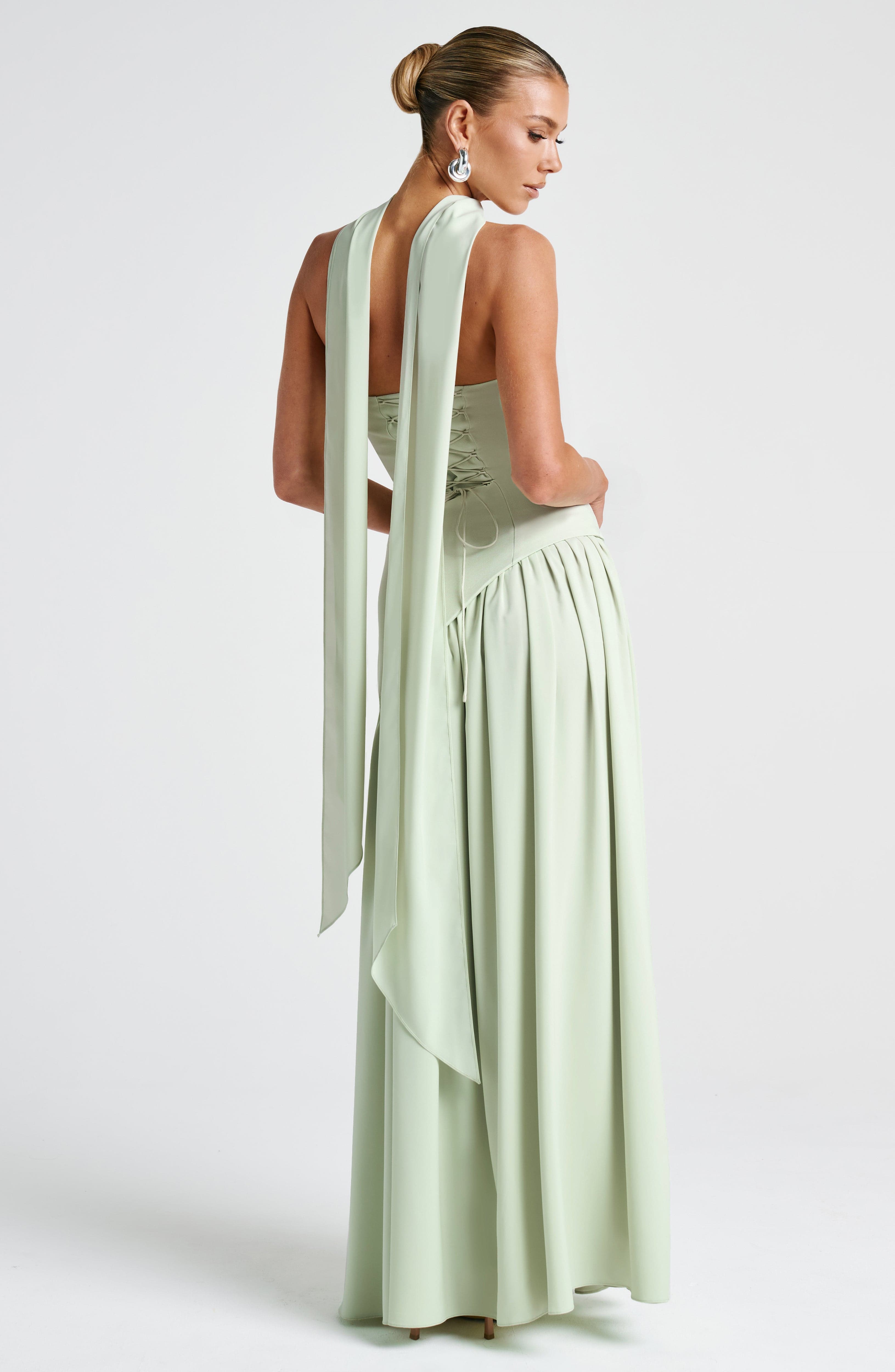 LIGHTWEIGHT HALTER MAXI DRESS WITH SIDE CUT