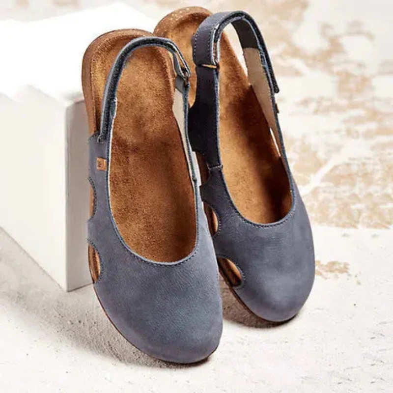 Women's Summer Suede Flat Sandals With Closed Toe And Strap