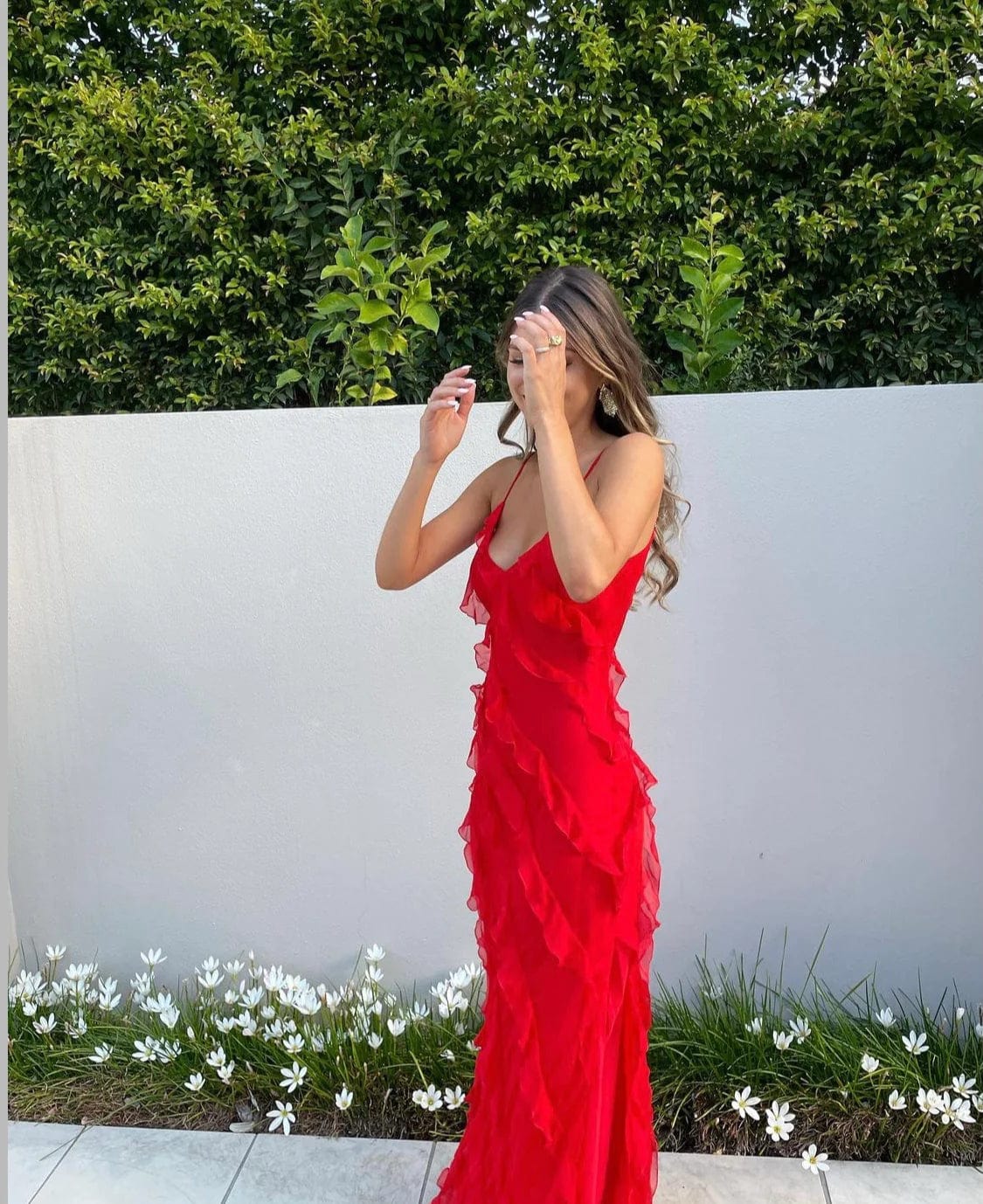 LIGHTWEIGHT RUFFLED DRESS WITH COMFORT