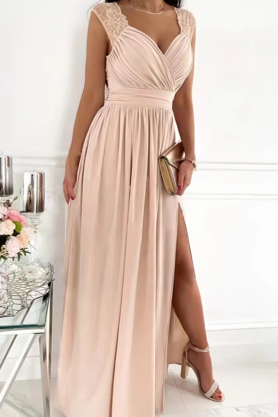ELEGANT MAXI DRESS WITH OPEN BACK AND SPLIT