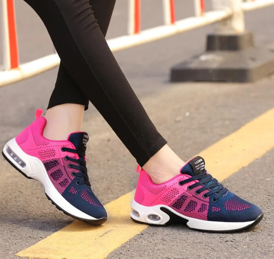 Women's Orthopaedic Sports Sneakers With Breathable Mesh