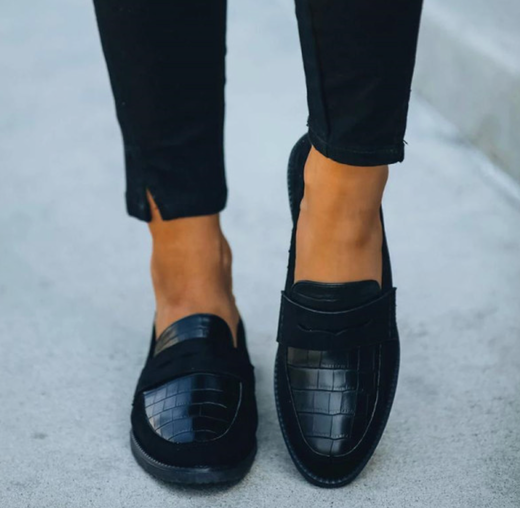 Women's Vegan Leather Loafers With Textured Glossy Design