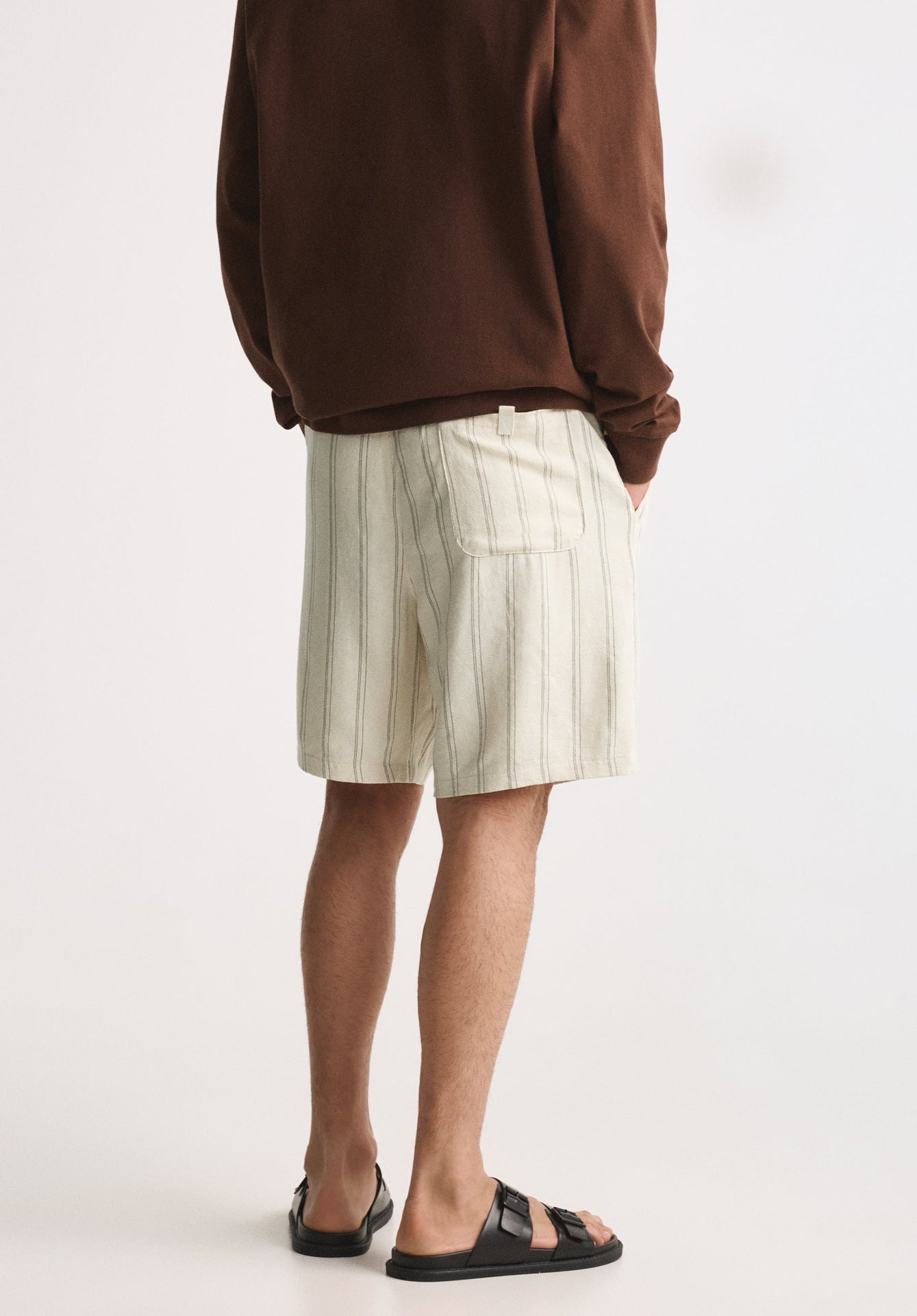 MEN'S LINEN SHORTS WITH DRAWSTRING WAIST