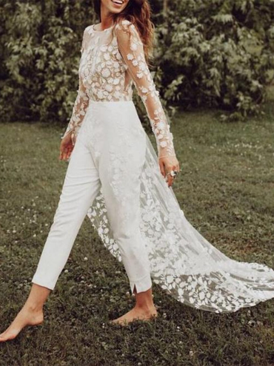WOMEN'S FLORAL LACE BRIDAL JUMPSUIT WITH LONG SLEEVES AND TRAIN