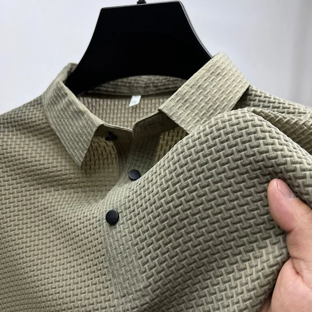 Men's Golf Polo Shirt With Short Sleeves And Textured Fabric