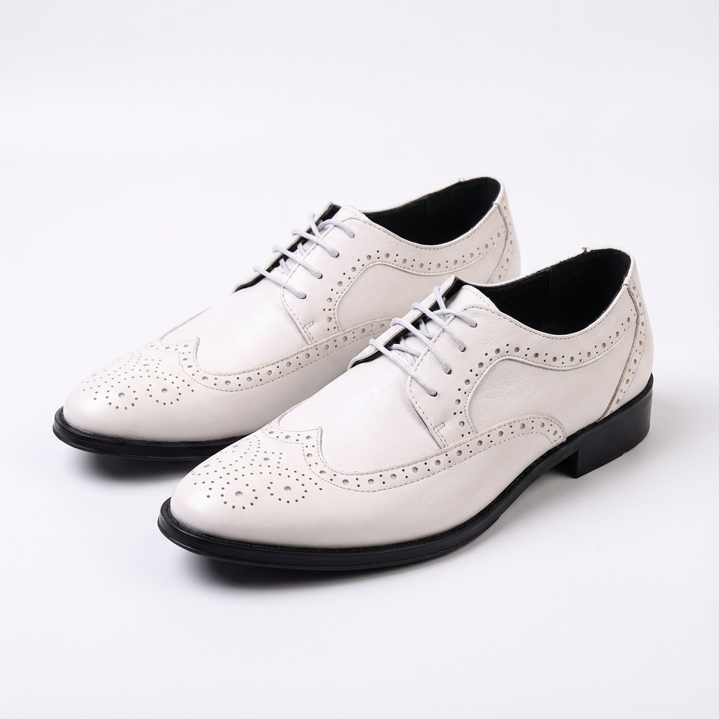 Oliver | Men's Brogues With Wingtip Design And Perforated Detail | Smart