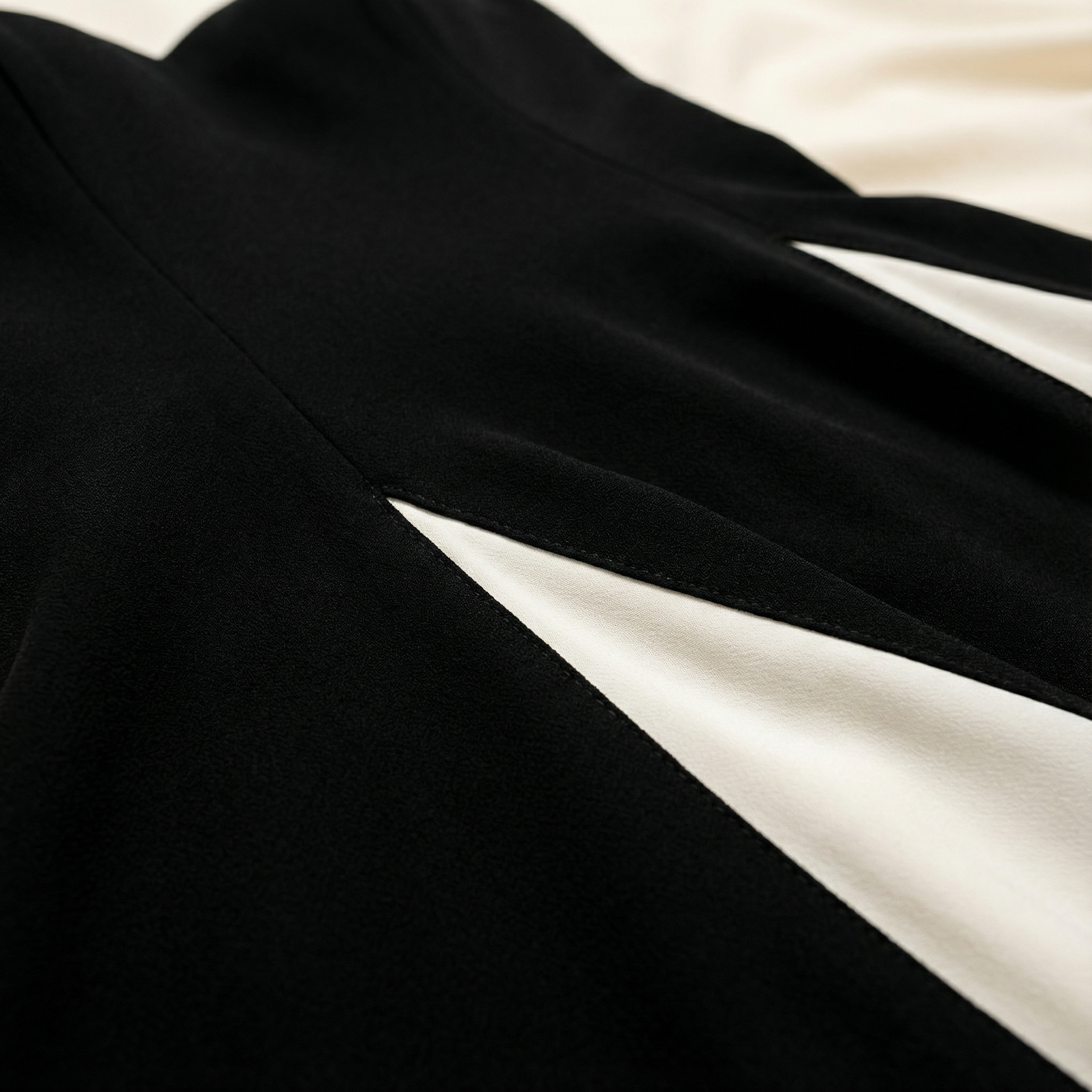 Olivia | Women's Black And White Maxi Dress With Sweetheart Neck | Elegant