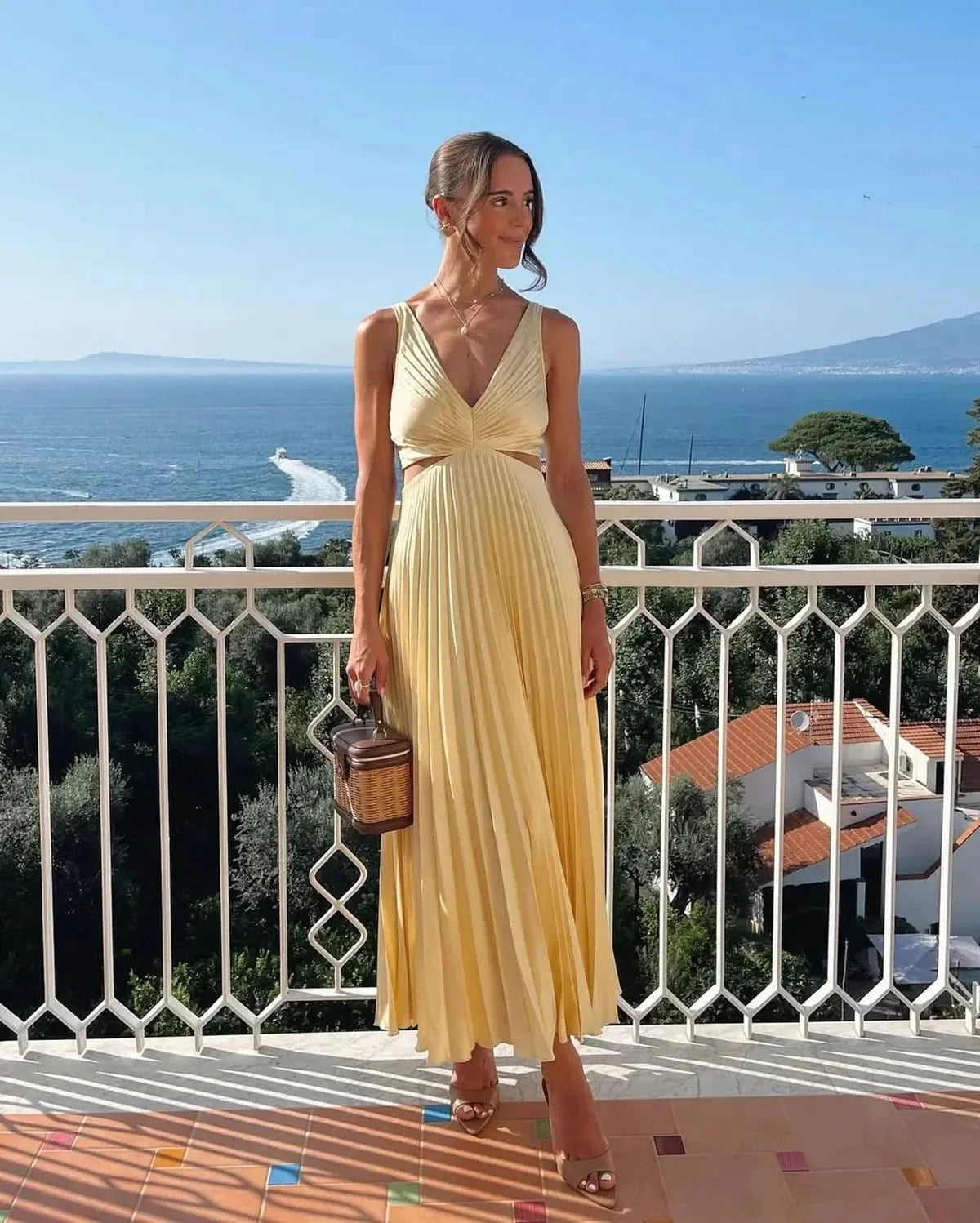Women's Pleated Maxi Dress With V-neckline