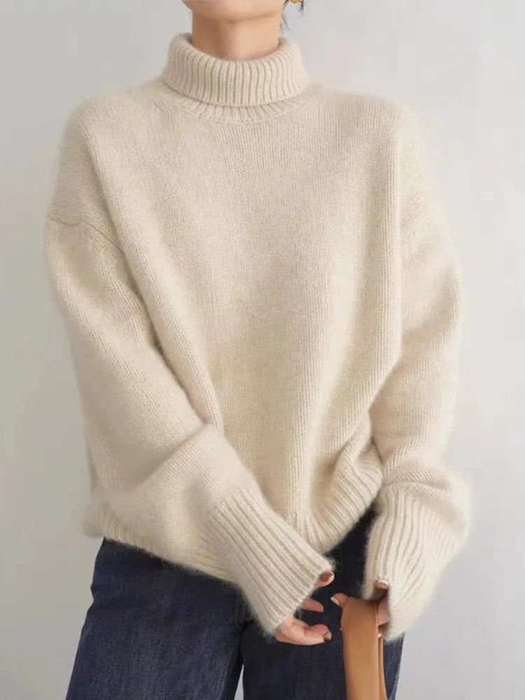 Women’s Turtleneck Jumper With Ribbed Hem | Winter Fit