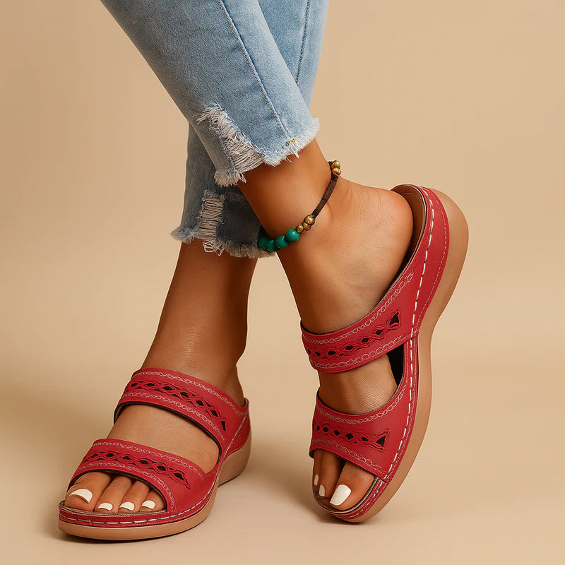 WOMEN'S WALKING SANDALS WITH CUSHIONED SOLE AND CUT-OUT STRAPS