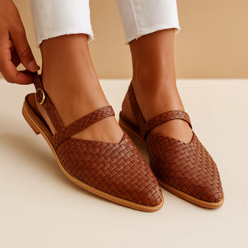 WOMEN'S WOVEN CLOSED-TOE SANDALS WITH STRAP