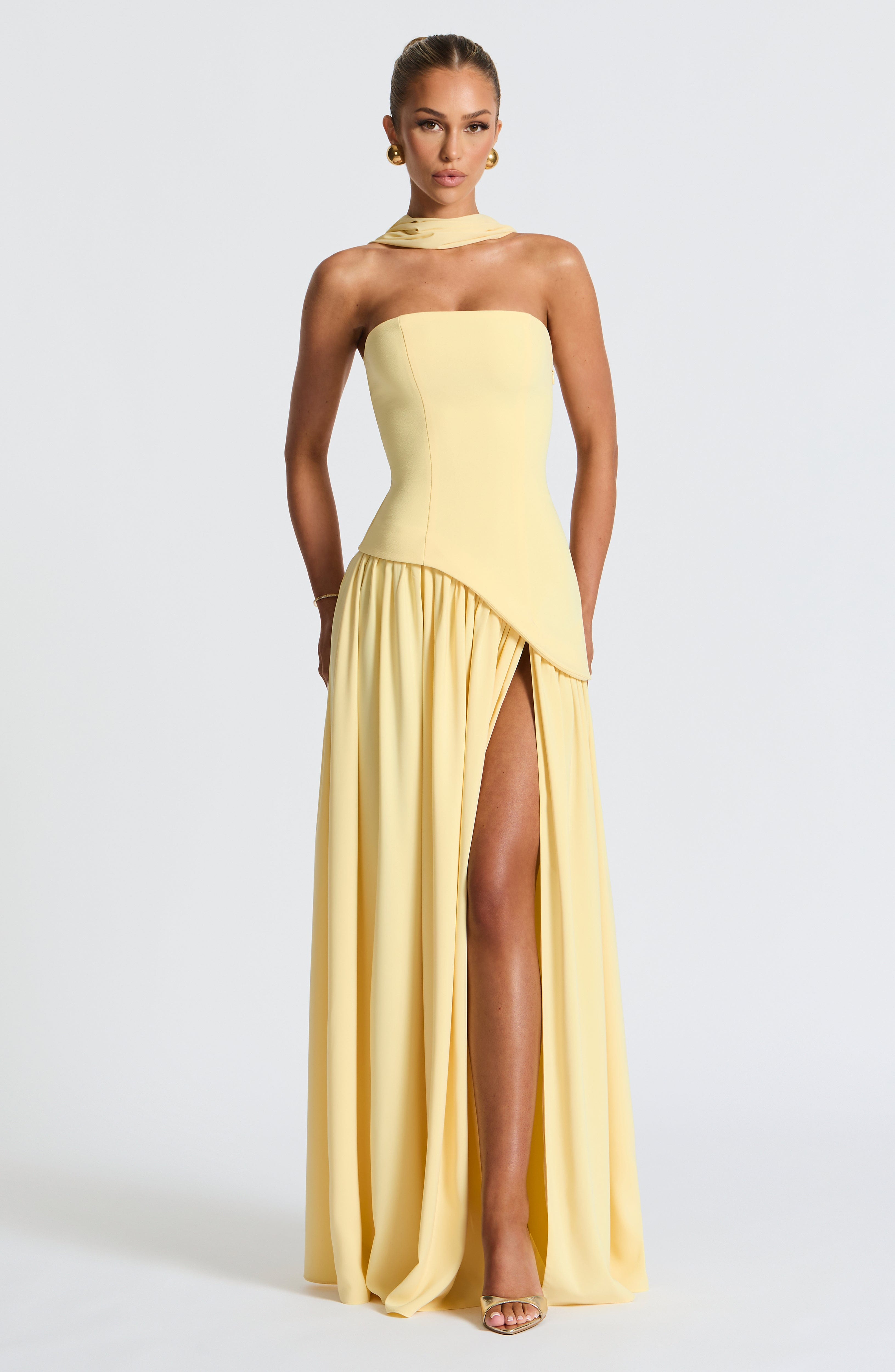LIGHTWEIGHT HALTER MAXI DRESS WITH SIDE CUT